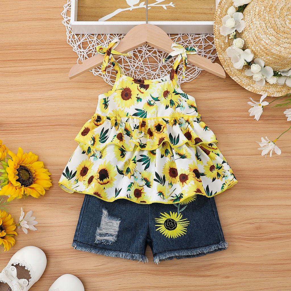 2pcs Baby Girl Sunflower Print Camisole and 100% Cotton Ripped Denim Shorts Set