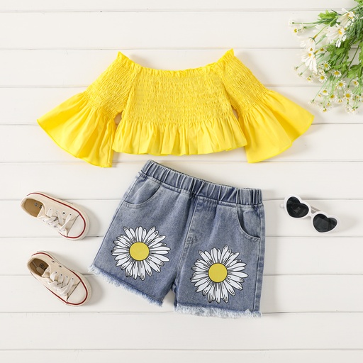 [SC10-20670268] 2pcs Toddler Girl 100% Cotton Off-Shoulder Smocked Top and Sunflower Print Denim Shorts Set