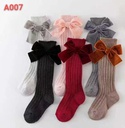 Girls Velvet Bow Long Socks(KD)